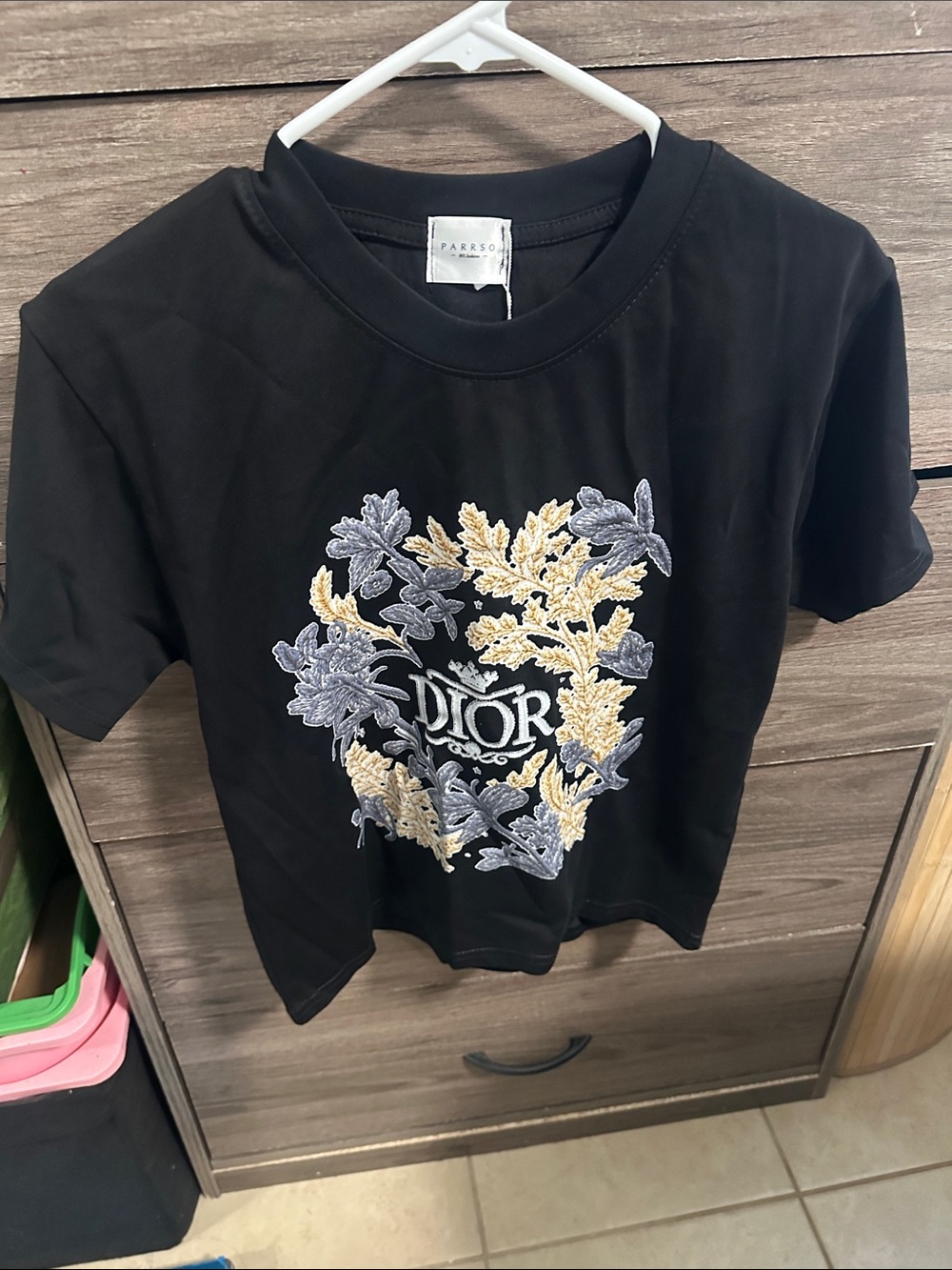 Black Short-Sleeve Floral Logo Tee size S